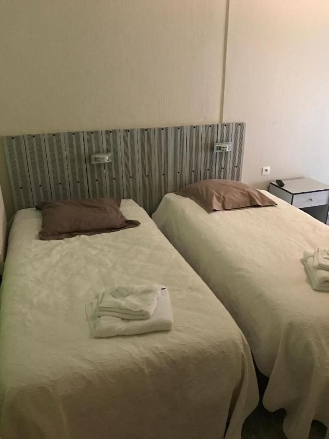 Hotel Du Viaduc Le Vigeant Εξωτερικό φωτογραφία
