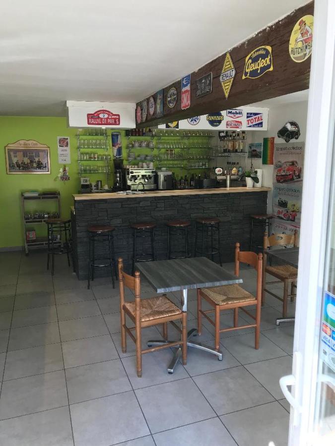 Hotel Du Viaduc Le Vigeant Εξωτερικό φωτογραφία